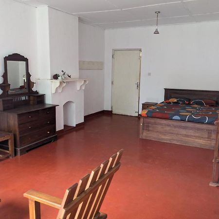 נוארה אליה Chilly Croc Hostel מראה חיצוני תמונה