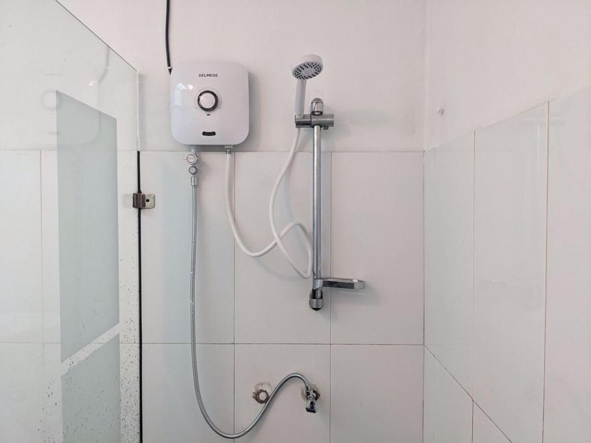 נוארה אליה Chilly Croc Hostel מראה חיצוני תמונה