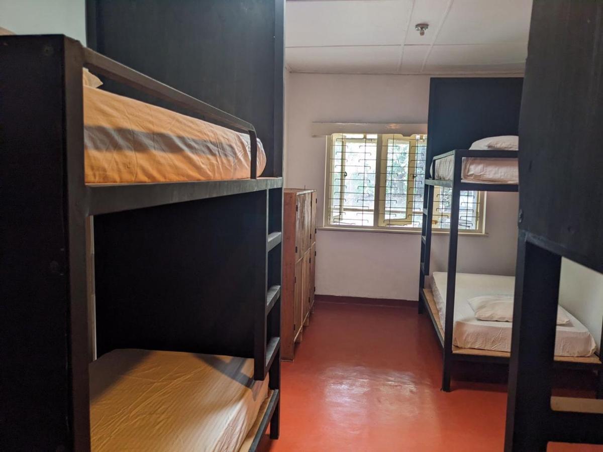 נוארה אליה Chilly Croc Hostel מראה חיצוני תמונה