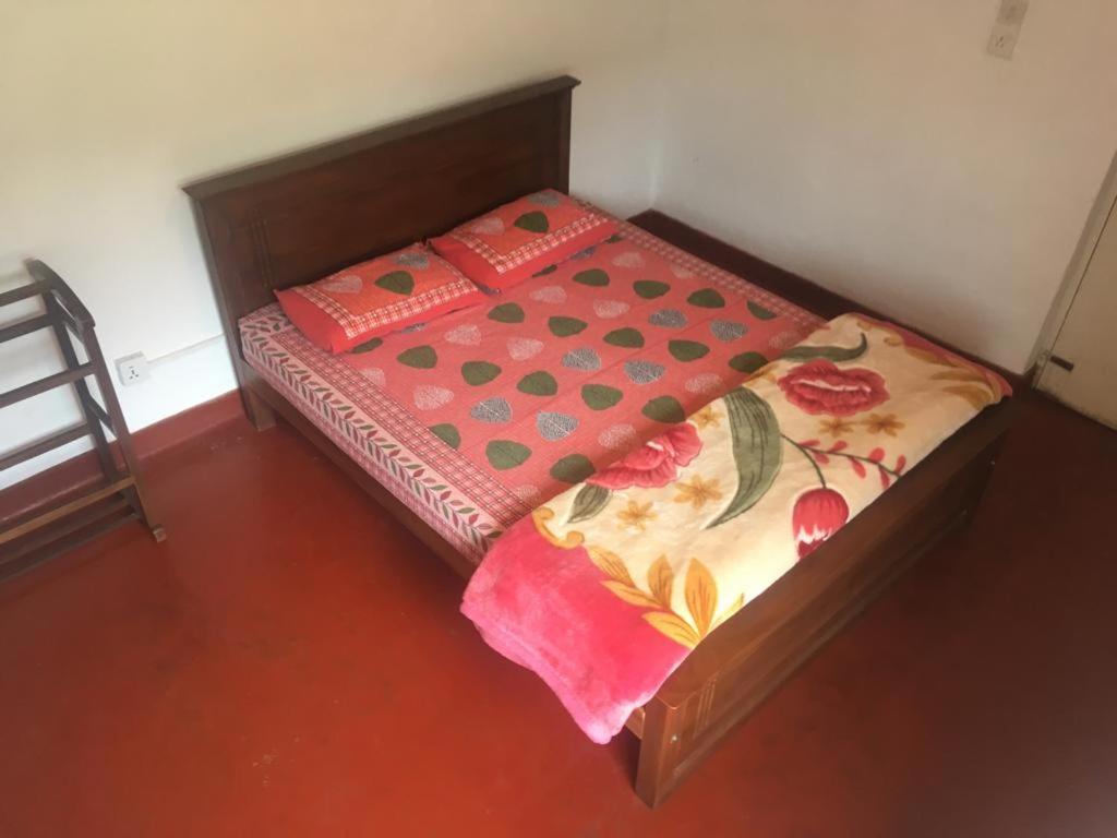 נוארה אליה Chilly Croc Hostel מראה חיצוני תמונה